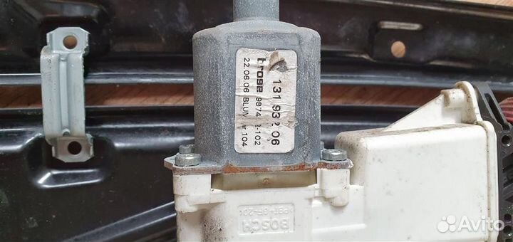 Стеклоподъемник электрический задний правый Opel