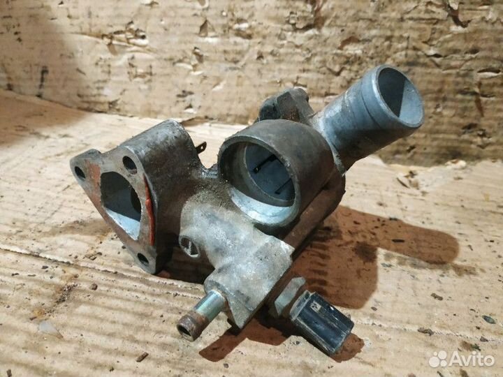 Корпус термостата Mitsubishi Lancer