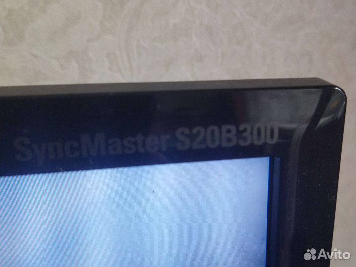 Samsung S20B300