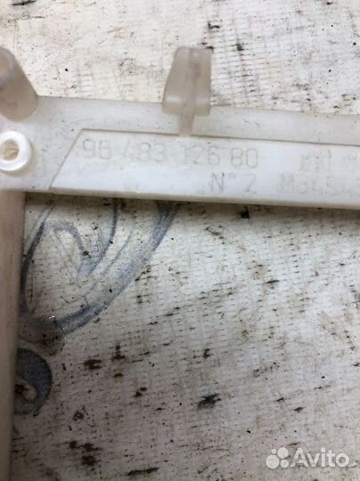 Кронштейн блока управления климатом Peugeot 308