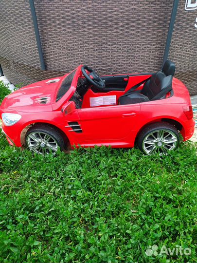 Детская машинка mercedes на аккумуляторе