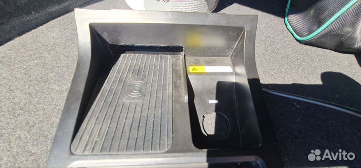 Беспроводная зарядка на vw golf 6