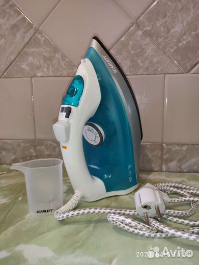 2 утюга Scarlett (Скарлетт)