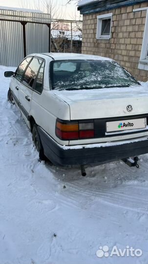 Volkswagen Passat, 1990