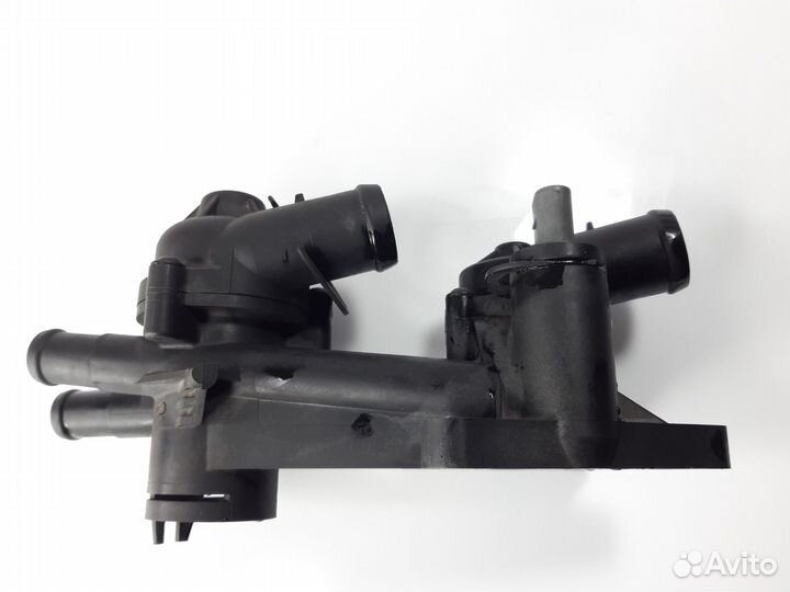 Корпус термостата Volkswagen Passat B7 1.4 TSI