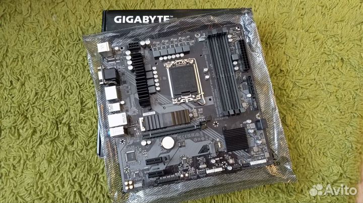 Материнская плата LGA 1700 b760 Gigabyte