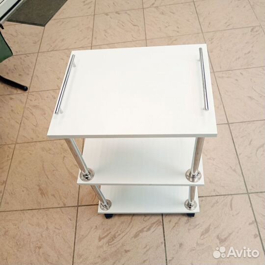 Этажерка на колесиках белая