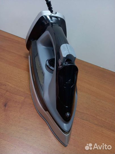 Утюг redmond RI-C272