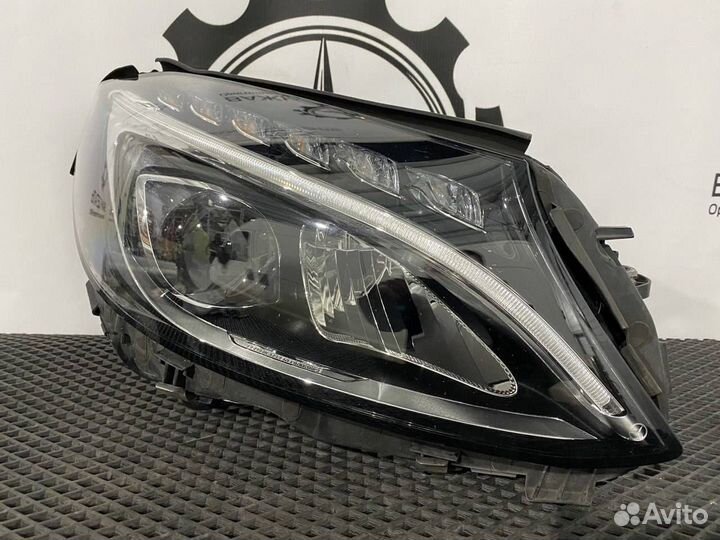 Фара правая Mercedes-Benz C-Класс W205/S205/C205