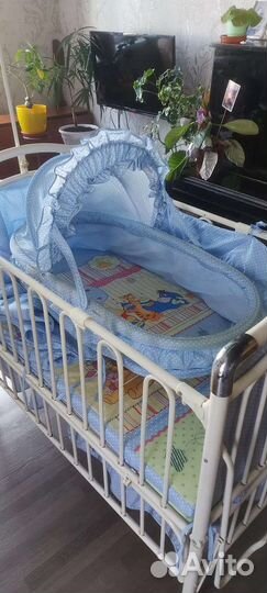 Детская кроватка