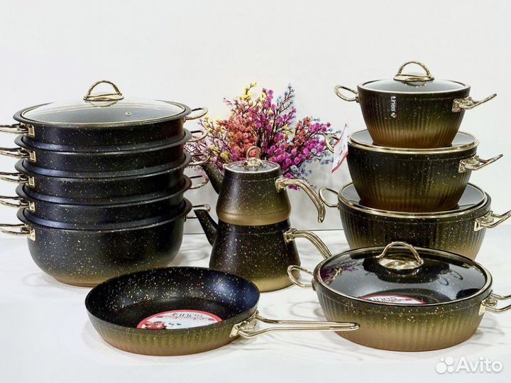 Набор кастрюли мантоварка чайник