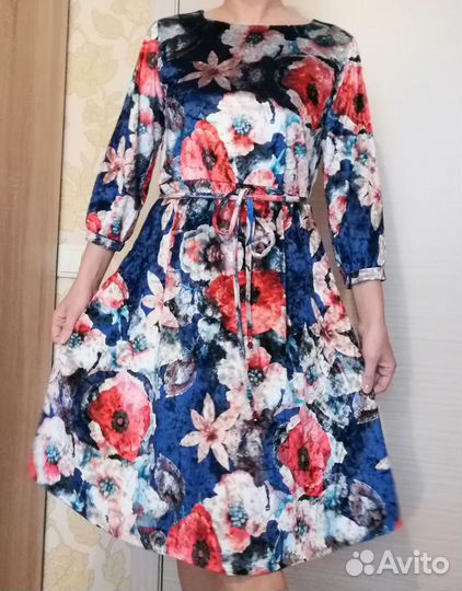 Вечернее платье из бархата