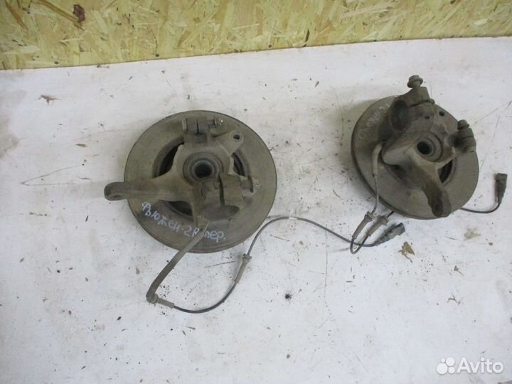 Поворотный кулак со ступицей Форд Фьюжн 2008