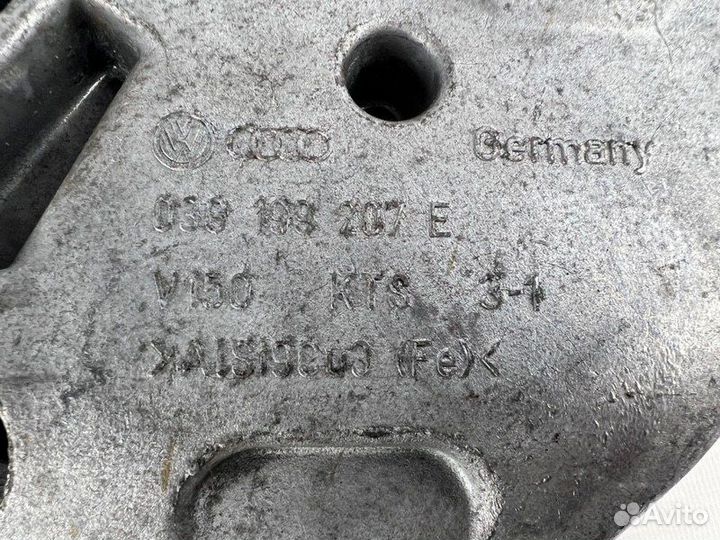 Кронштейн двигателя Volkswagen Passat B6 2.0 BMR