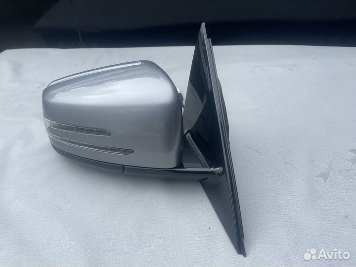 Зеркало w 212 левая и правая
