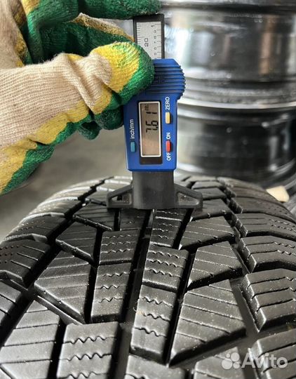 Gislaved Euro Frost 6 215/55 R17 98V