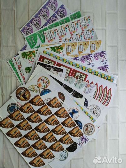 Наклейки