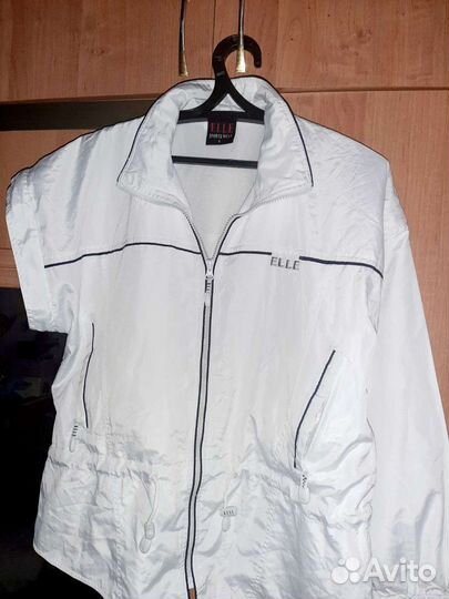 Ветровка женская