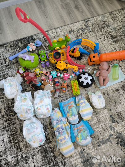 Памперсы 4/5 р.Pampers трусики+ пакет игрушек