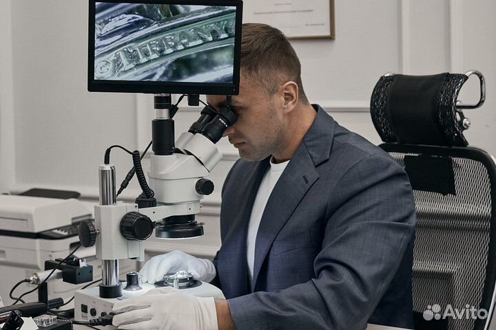 Эксперт по бриллиантам