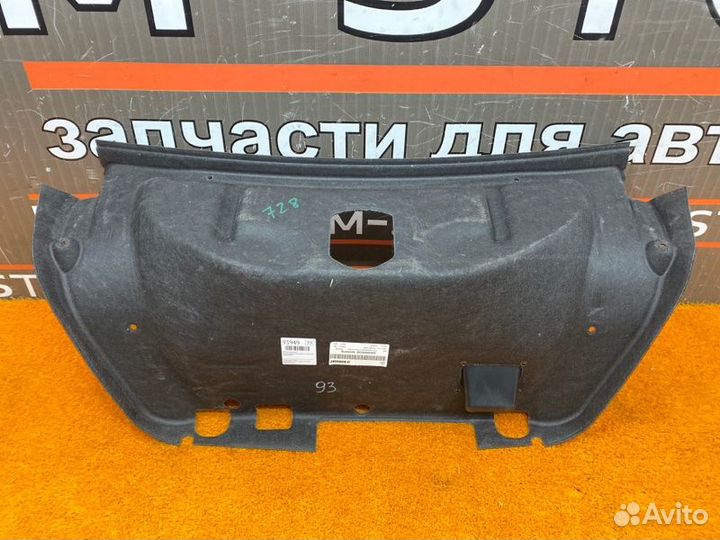 Обшивка крышки багажника Mercedes-Benz C-Class