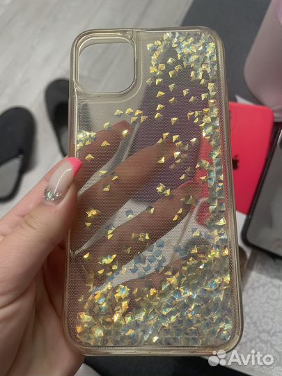Чехлы на iPhone 11