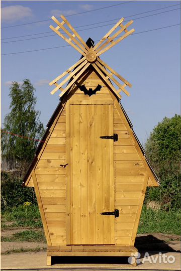 Уличный туалет деревянный KEY669