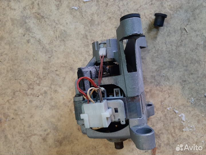 Двигататель стиральной машины