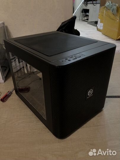 Корпус thermaltake core