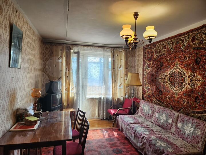 2-к. квартира, 47 м², 3/9 эт.