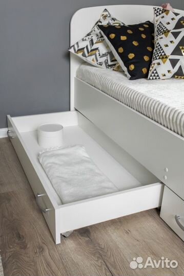 Кровать с ящиками Новая