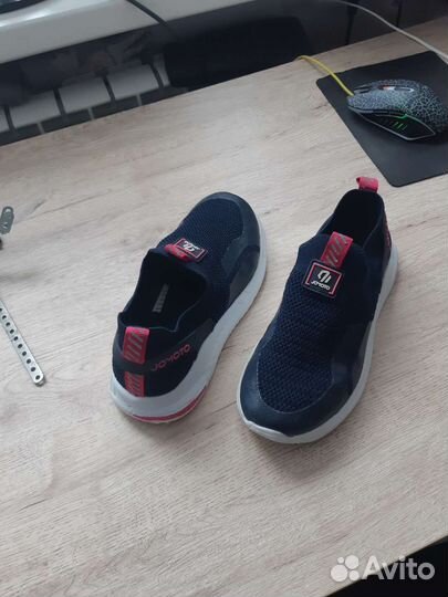 Кроссовки для девочки