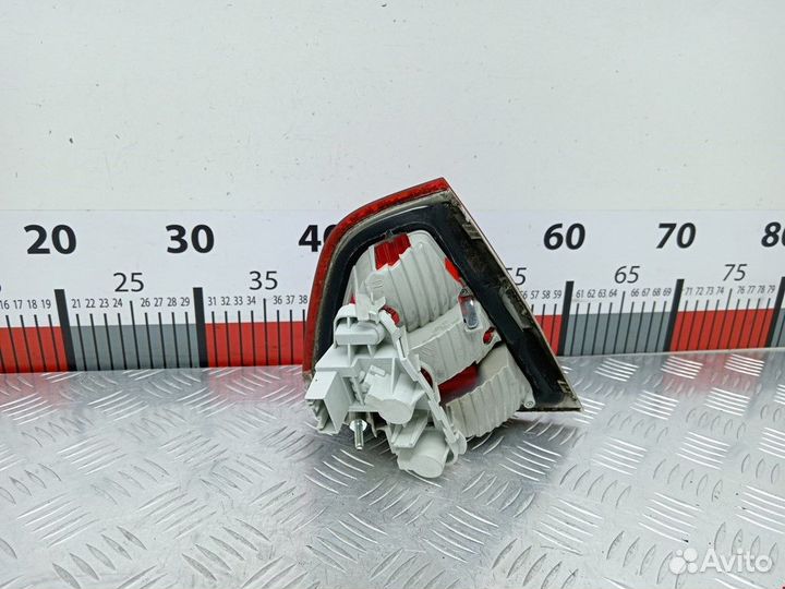 Фонарь крышки багажника правый BMW 3 63216937460