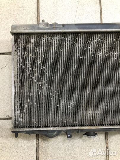 Радиатор охлаждения двигателя Mitsubishi Mirage V