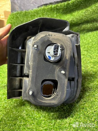 Фонарь задний левый Mitsubishi Rvr