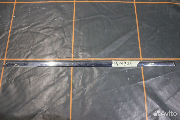 Молдинг двери - Volkswagen Jetta 6