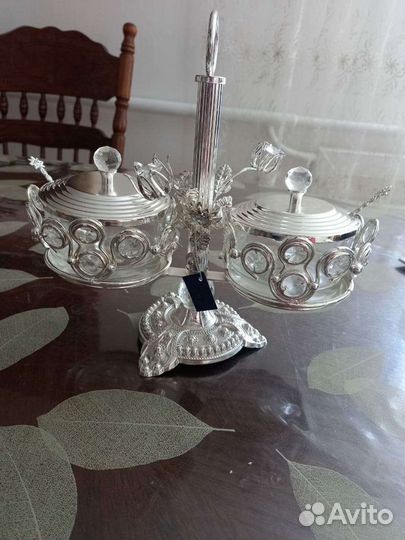 Сахарница серебро