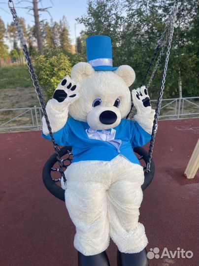 Поздравление на любой праздник.Белый мишка,э