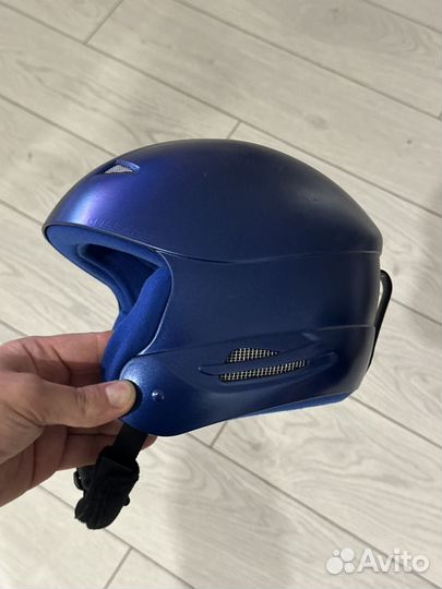 Горнолыжный шлем