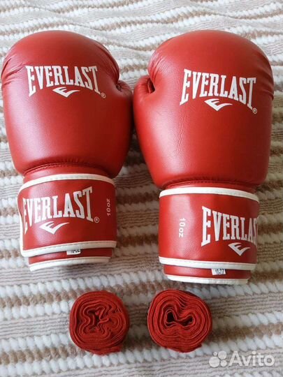 Боксерские перчатки everlast 10 oz