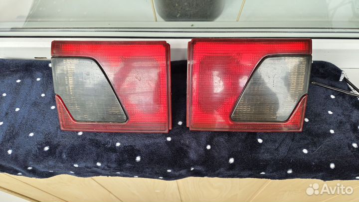 Половинки задних фонарей ваз 2110