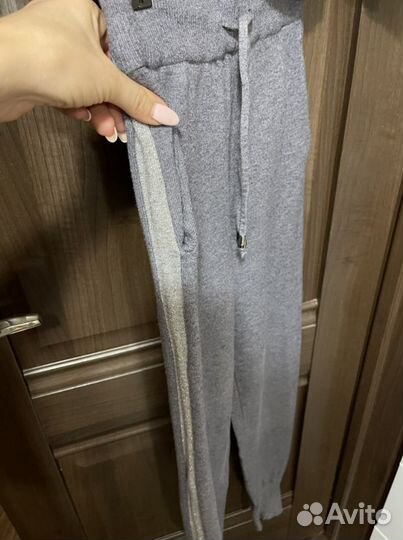 Спортивный костюм женский