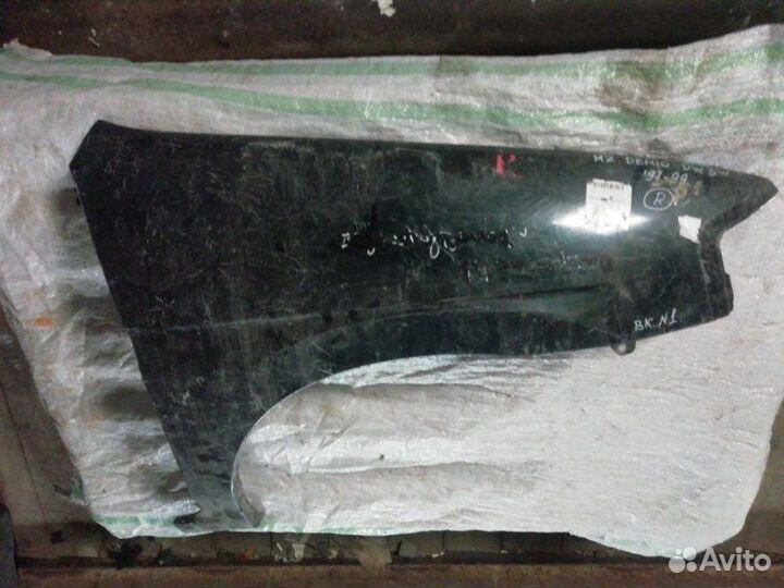 Крыло переднее правое Mazda Demio