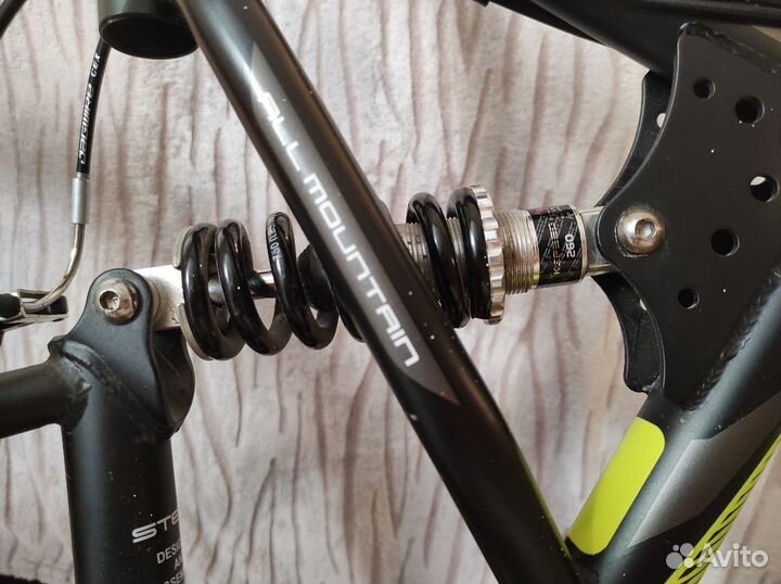 Продам велосипед Stels Challenger