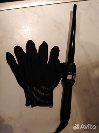 Плойка с защитными перчатками