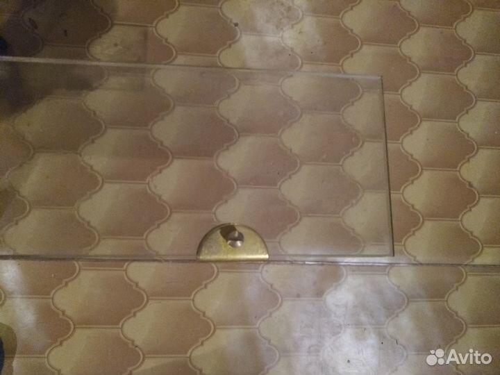 Полка стеклянная настенная 110*10*0,5см