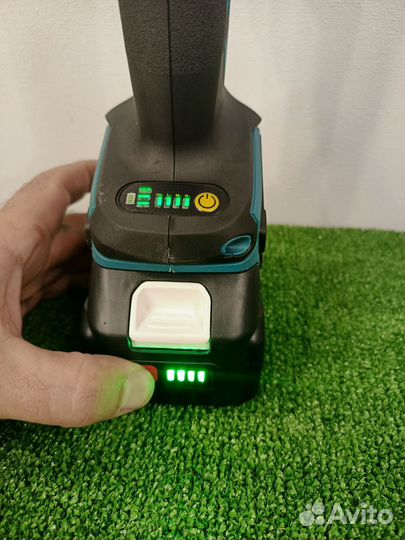 Аккумуляторная болгарка makita