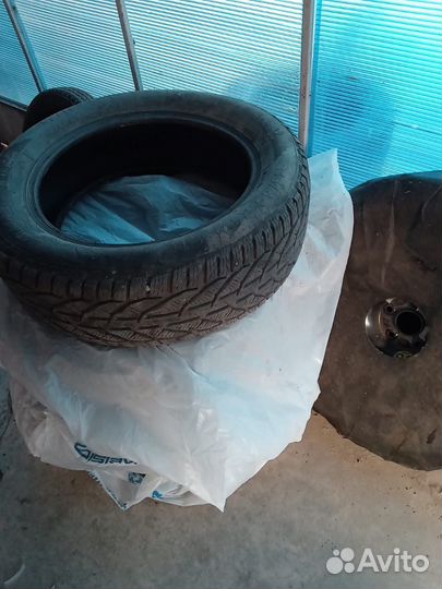 Koryo K817 215/60 R17 96S