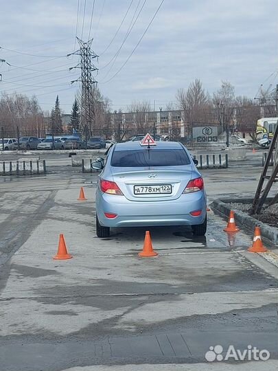 Автоинструктор девушка АКПП по вождению