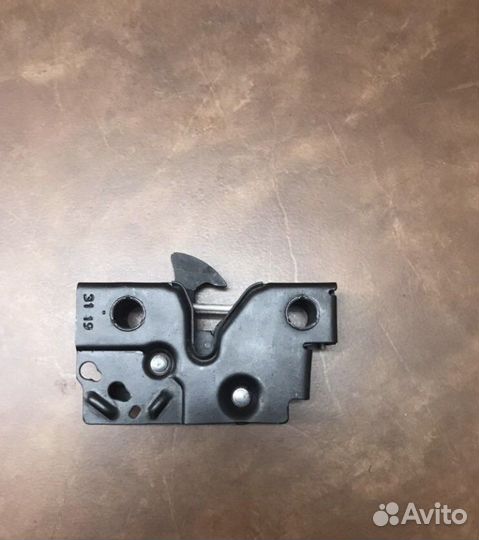 Замок капота VW Polo